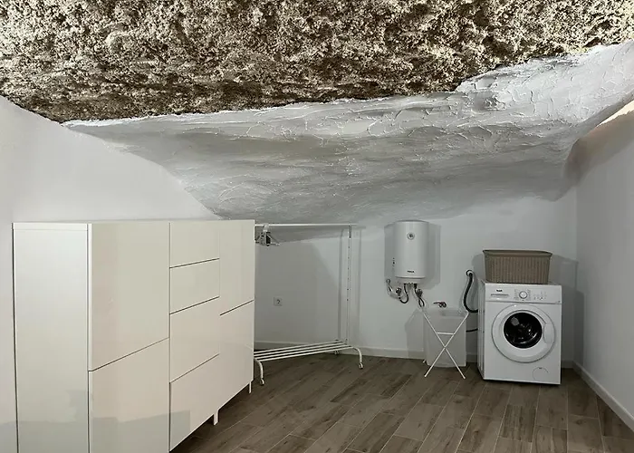 בית נופש Cueva Lala *